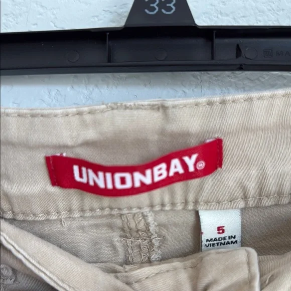 UNIONBAY Tan Cargo Shorts with Classic Design - Picture 2 of 9
